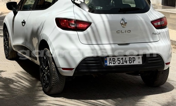Acheter Occasion Voiture Renault Clio Blanc à Dakar, Dakar Acheter Occasion Voiture Renault Clio Blanc à Dakar, Dakar
