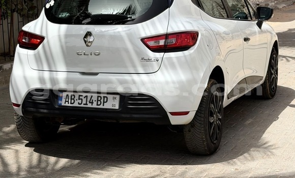 Acheter Occasion Voiture Renault Clio Blanc à Dakar, Dakar Acheter Occasion Voiture Renault Clio Blanc à Dakar, Dakar