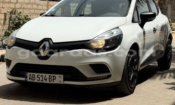 Acheter Occasion Voiture Renault Clio Blanc à Dakar, Dakar Acheter Occasion Voiture Renault Clio Blanc à Dakar, Dakar