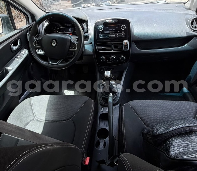 Big with watermark renault clio dakar dakar 33828