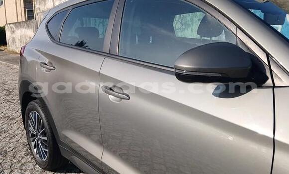 Acheter Occasion Voiture Hyundai Tucson Gris métallisé à Dagana, Saint-Louis Acheter Occasion Voiture Hyundai Tucson Gris métallisé à Dagana, Saint-Louis