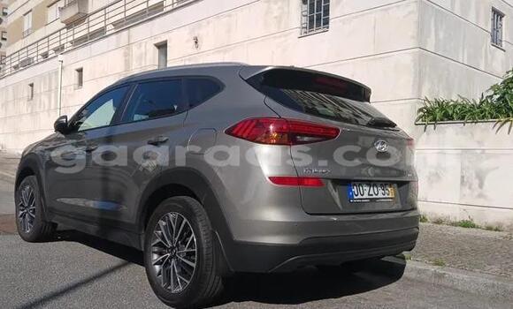 Acheter Occasion Voiture Hyundai Tucson Gris métallisé à Dagana, Saint-Louis Acheter Occasion Voiture Hyundai Tucson Gris métallisé à Dagana, Saint-Louis
