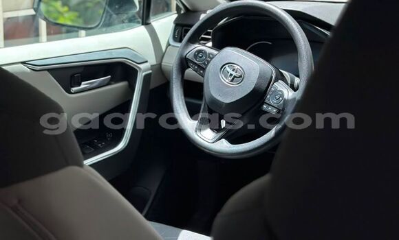 Acheter Occasion Voiture Toyota RAV4 Blanc à Dakar, Dakar Acheter Occasion Voiture Toyota RAV4 Blanc à Dakar, Dakar