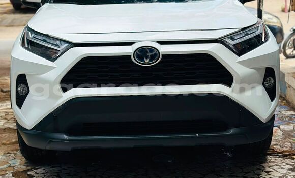 Acheter Occasion Voiture Toyota RAV4 Blanc à Dakar, Dakar Acheter Occasion Voiture Toyota RAV4 Blanc à Dakar, Dakar