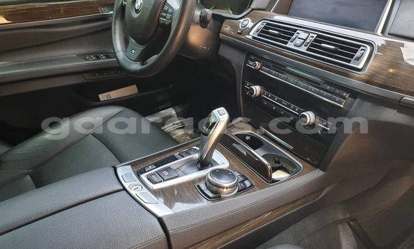 Buy Used BMW 700 White Car in Dakar in Dakar Buy Used BMW 700 White Car in Dakar in Dakar