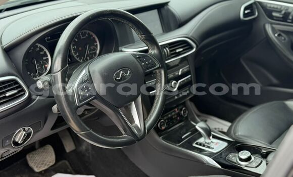 Dieundeu Occasion Infiniti QX30 Black Auto in Dakar in Dakar Dieundeu Occasion Infiniti QX30 Black Auto in Dakar in Dakar