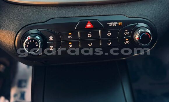 Dieundeu Occasion Kia Sorento Beige Auto in Dakar in Dakar Dieundeu Occasion Kia Sorento Beige Auto in Dakar in Dakar