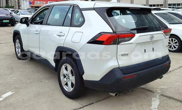 Acheter Occasion Voiture Toyota Rav 4 Blanc à Dakar, Dakar Acheter Occasion Voiture Toyota Rav 4 Blanc à Dakar, Dakar