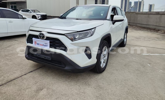 Acheter Occasion Voiture Toyota Rav 4 Blanc à Dakar, Dakar Acheter Occasion Voiture Toyota Rav 4 Blanc à Dakar, Dakar
