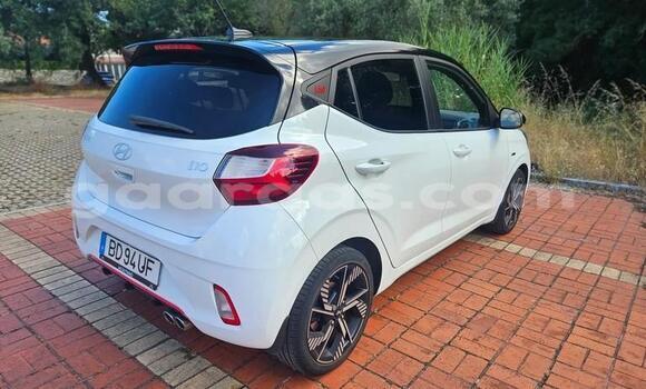 Acheter Occasion Voiture Hyundai i10 Blanc à Dabo, Kolda Acheter Occasion Voiture Hyundai i10 Blanc à Dabo, Kolda