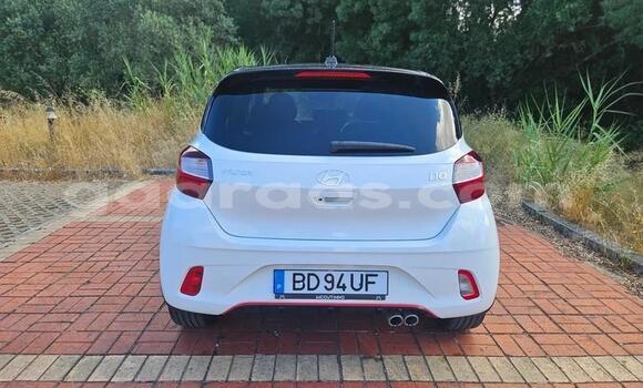Acheter Occasion Voiture Hyundai i10 Blanc à Dabo, Kolda Acheter Occasion Voiture Hyundai i10 Blanc à Dabo, Kolda