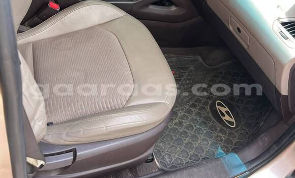 Buy Used Hyundai Tucson Beige Car in Dakar in Dakar Buy Used Hyundai Tucson Beige Car in Dakar in Dakar