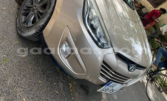 Buy Used Hyundai Tucson Beige Car in Dakar in Dakar Buy Used Hyundai Tucson Beige Car in Dakar in Dakar