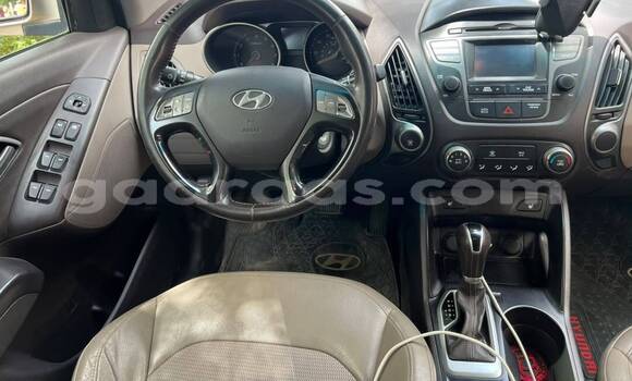 Buy Used Hyundai Tucson Beige Car in Dakar in Dakar Buy Used Hyundai Tucson Beige Car in Dakar in Dakar