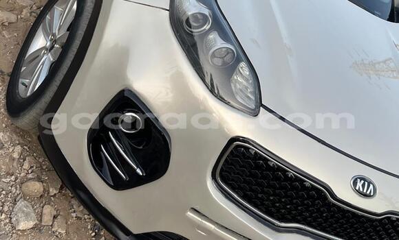Acheter Occasion Voiture Kia Sportage Blanc à Dakar, Dakar Acheter Occasion Voiture Kia Sportage Blanc à Dakar, Dakar