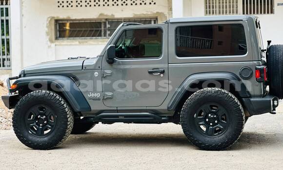 Dieundeu Occasion Jeep Wrangler Silver Auto in Dakar in Dakar Dieundeu Occasion Jeep Wrangler Silver Auto in Dakar in Dakar