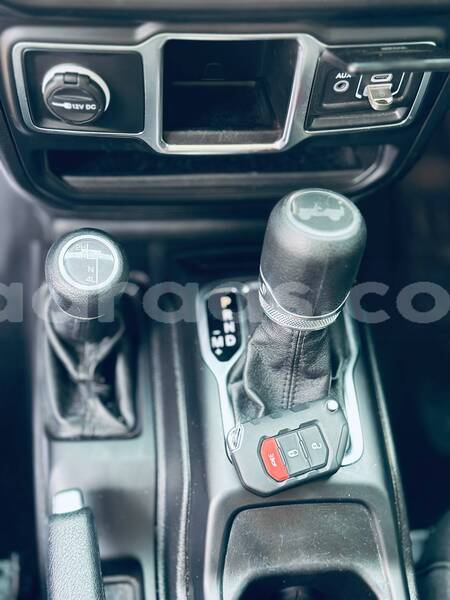 Big with watermark jeep wrangler dakar dakar 33880