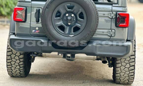 Dieundeu Occasion Jeep Wrangler Silver Auto in Dakar in Dakar Dieundeu Occasion Jeep Wrangler Silver Auto in Dakar in Dakar
