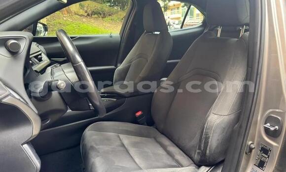 Acheter Occasion Voiture Lexus UX Gris à Bignona, Ziguinchor Acheter Occasion Voiture Lexus UX Gris à Bignona, Ziguinchor