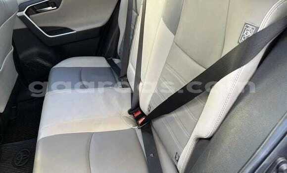 Acheter Occasion Voiture Toyota RAV4 Noir à Dahra, Louga Acheter Occasion Voiture Toyota RAV4 Noir à Dahra, Louga