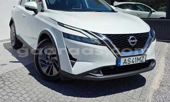 Buy Used Nissan Qashqai White Car in Dakar in Dakar Buy Used Nissan Qashqai White Car in Dakar in Dakar