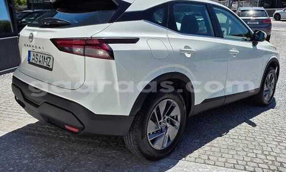 Buy Used Nissan Qashqai White Car in Dakar in Dakar Buy Used Nissan Qashqai White Car in Dakar in Dakar