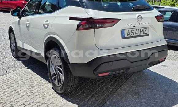 Buy Used Nissan Qashqai White Car in Dakar in Dakar Buy Used Nissan Qashqai White Car in Dakar in Dakar