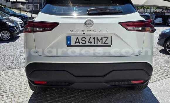 Buy Used Nissan Qashqai White Car in Dakar in Dakar Buy Used Nissan Qashqai White Car in Dakar in Dakar
