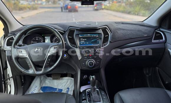 Buy Used Hyundai Santa Fe Blanc Car in Dakar in Dakar Buy Used Hyundai Santa Fe Blanc Car in Dakar in Dakar