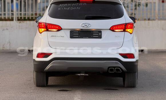 Buy Used Hyundai Santa Fe Blanc Car in Dakar in Dakar Buy Used Hyundai Santa Fe Blanc Car in Dakar in Dakar