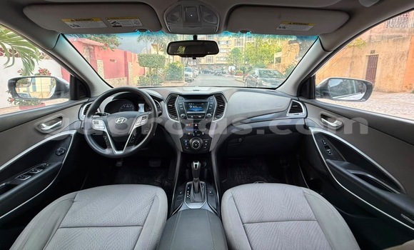 Buy Used Hyundai Santa Fe White Car in Dakar in Dakar Buy Used Hyundai Santa Fe White Car in Dakar in Dakar