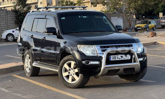 Buy Used Mitsubishi Pajero Black Car in Dakar in Dakar Buy Used Mitsubishi Pajero Black Car in Dakar in Dakar