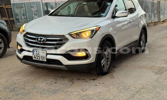 Buy Used Hyundai Santa Fe Blanc Car in Dakar in Dakar Buy Used Hyundai Santa Fe Blanc Car in Dakar in Dakar