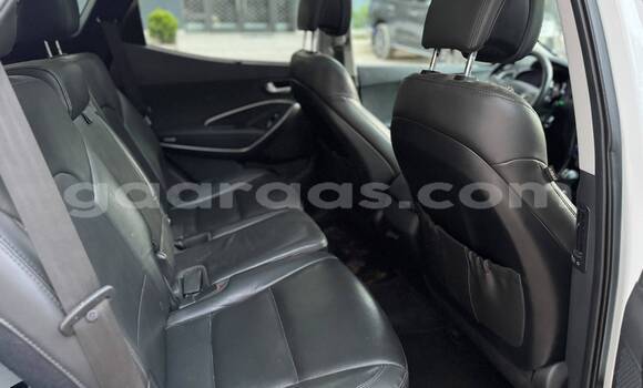 Buy Used Hyundai Santa Fe Blanc Car in Dakar in Dakar Buy Used Hyundai Santa Fe Blanc Car in Dakar in Dakar