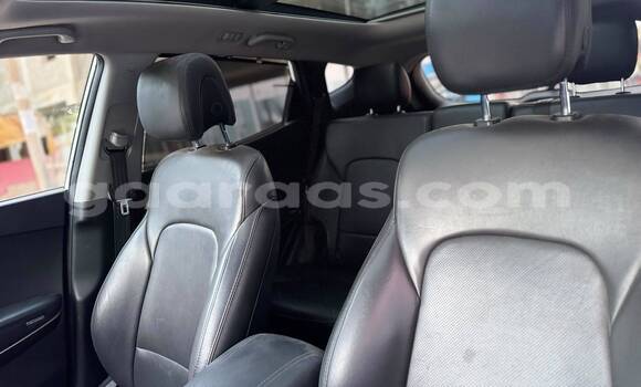 Buy Used Hyundai Santa Fe Blanc Car in Dakar in Dakar Buy Used Hyundai Santa Fe Blanc Car in Dakar in Dakar