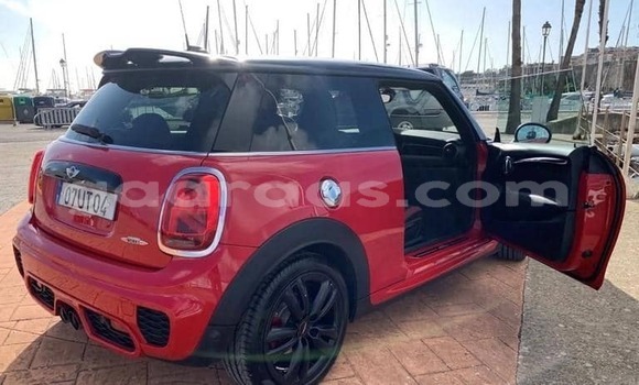 Acheter Occasion Voiture MINI Cooper Rouge à Dabo, Kolda Acheter Occasion Voiture MINI Cooper Rouge à Dabo, Kolda