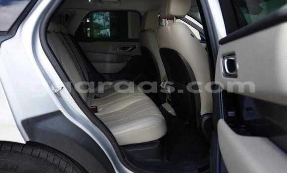 Acheter Occasion Voiture Land Rover Range Rover Velar Gris métallisé à Bignona, Ziguinchor Acheter Occasion Voiture Land Rover Range Rover Velar Gris métallisé à Bignona, Ziguinchor
