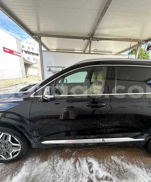 Big with watermark hyundai santa fe bagmati behind berlin 34006