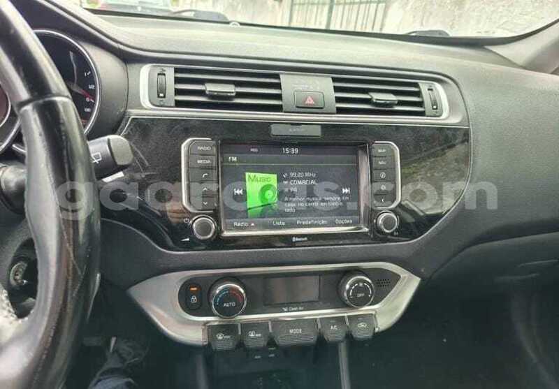 Big with watermark kia rio bagmati behind berlin 34020