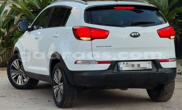 Acheter Occasion Voiture Kia Sportage Blanc à Dakar, Dakar Acheter Occasion Voiture Kia Sportage Blanc à Dakar, Dakar
