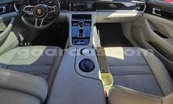 Acheter Occasion Voiture Porsche Panamera Rouge à Dahra, Louga Acheter Occasion Voiture Porsche Panamera Rouge à Dahra, Louga