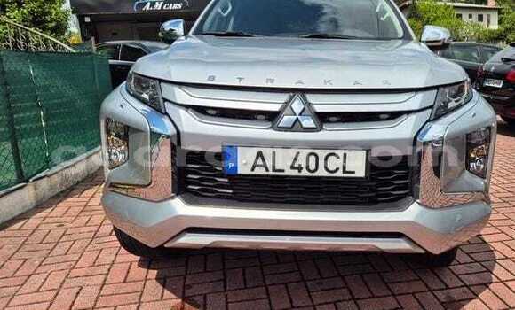 Acheter Occasion Voiture Mitsubishi L200 Gris à Bignona, Ziguinchor