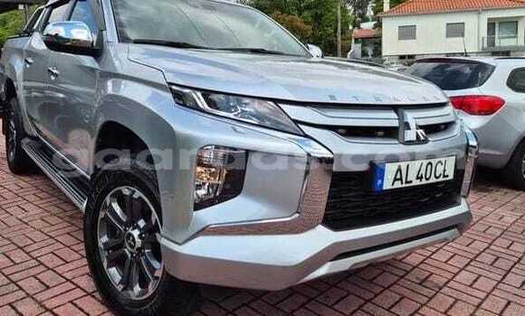 Acheter Occasion Voiture Mitsubishi L200 Gris à Bignona, Ziguinchor Acheter Occasion Voiture Mitsubishi L200 Gris à Bignona, Ziguinchor