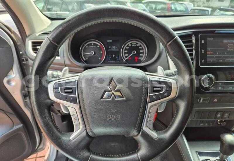 Big with watermark mitsubishi l200 ziguinchor bignona 34033