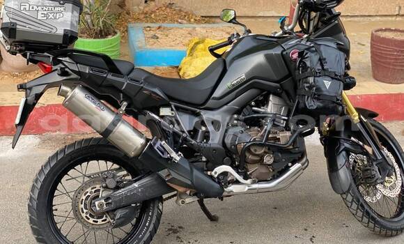 Buy Used Honda CRF Black Bike in Dakar in Dakar Buy Used Honda CRF Black Bike in Dakar in Dakar