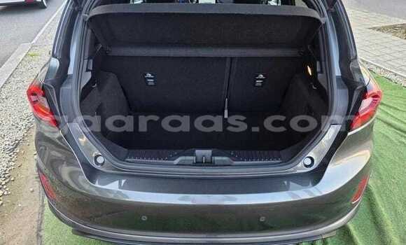 Acheter Occasion Voiture Ford Fiesta Gris à Bignona, Ziguinchor Acheter Occasion Voiture Ford Fiesta Gris à Bignona, Ziguinchor