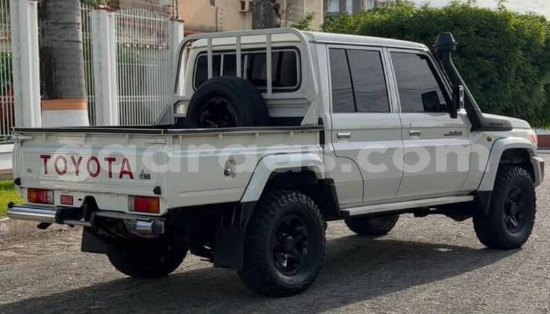 Big with watermark toyota land cruiser dakar dakar 34056