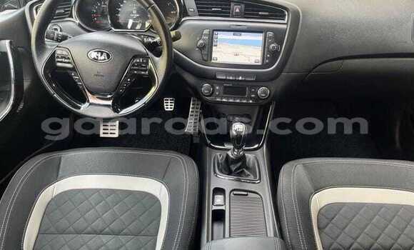 Acheter Occasion Voiture Kia Cee'd Noir à Dakar, Dakar Acheter Occasion Voiture Kia Cee'd Noir à Dakar, Dakar