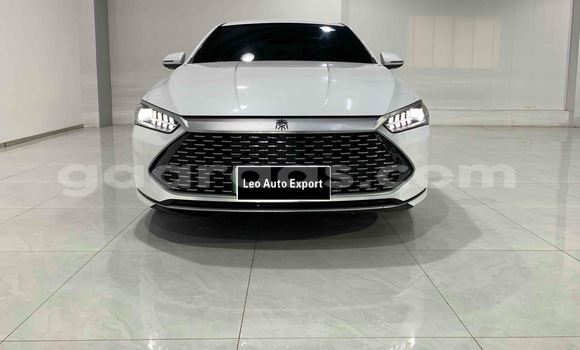 Buy Used BYD Qin l White Car in Dakar in Dakar Buy Used BYD Qin l White Car in Dakar in Dakar