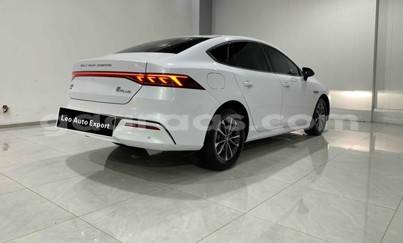 Buy Used BYD Qin l White Car in Dakar in Dakar Buy Used BYD Qin l White Car in Dakar in Dakar